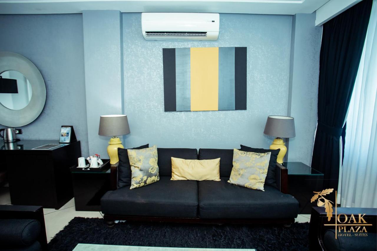 Oak Plaza Hotels East Airport Akkra Exterior foto