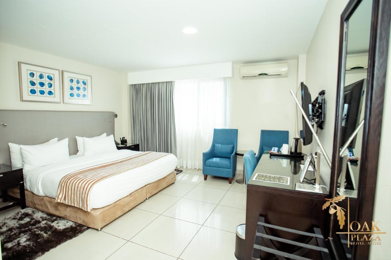 Oak Plaza Hotels East Airport Akkra Exterior foto