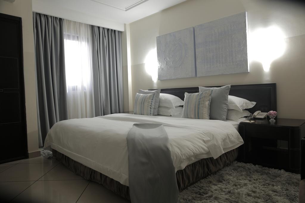 Oak Plaza Hotels East Airport Akkra Zimmer foto