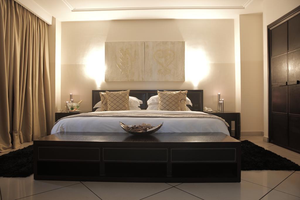 Oak Plaza Hotels East Airport Akkra Zimmer foto