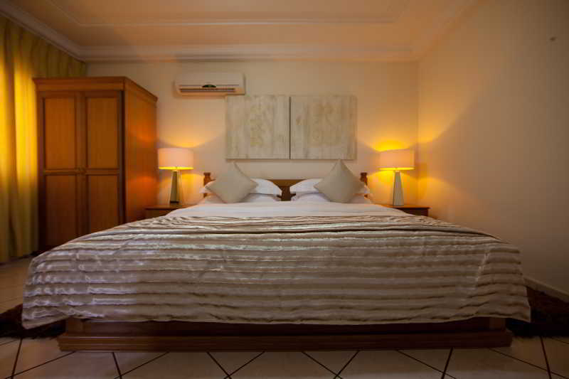Oak Plaza Hotels East Airport Akkra Exterior foto