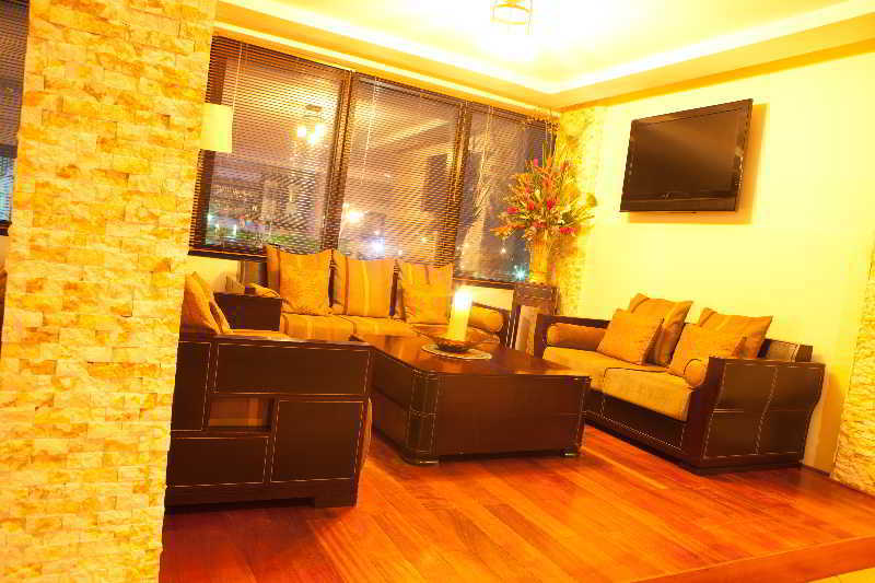 Oak Plaza Hotels East Airport Akkra Exterior foto